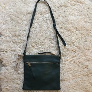 Shiraleah Chicago Crossbody Vegan Purse NWOT